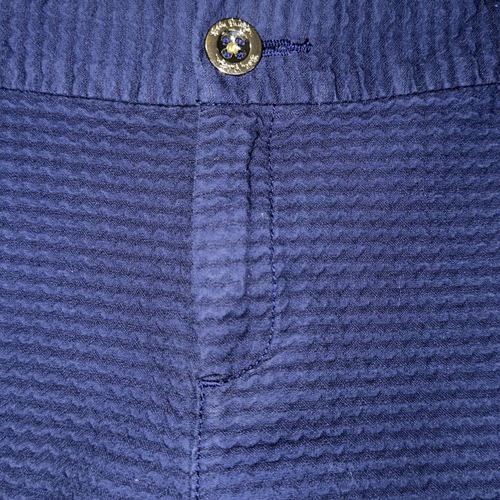 Lilly Pulitzer 7” Jayne Stretch Shorts in true navy 💙 - Picture 6 of 6